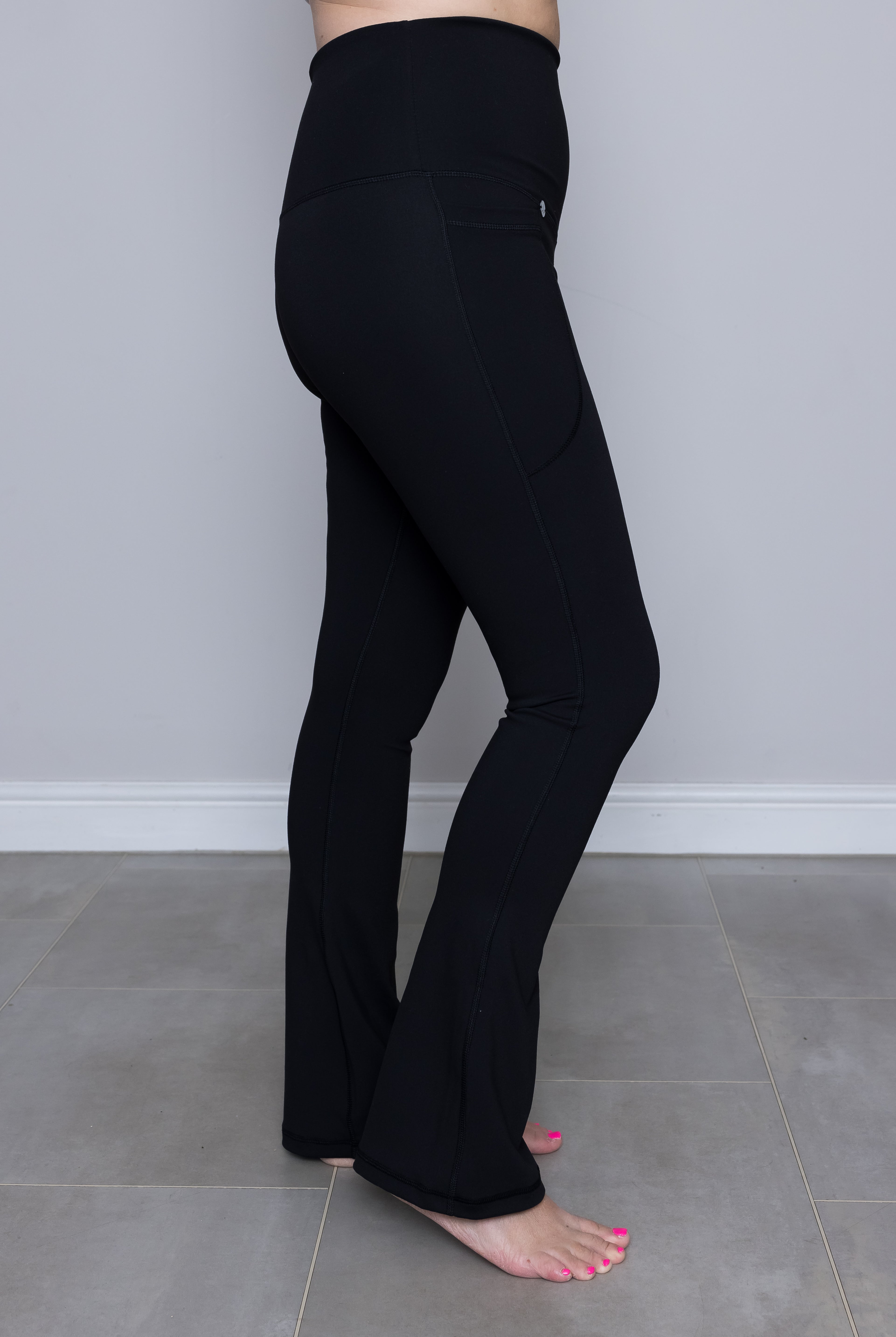 Flared Body Sculpt Black 2 Pocket Full Leggings - Love Lissie