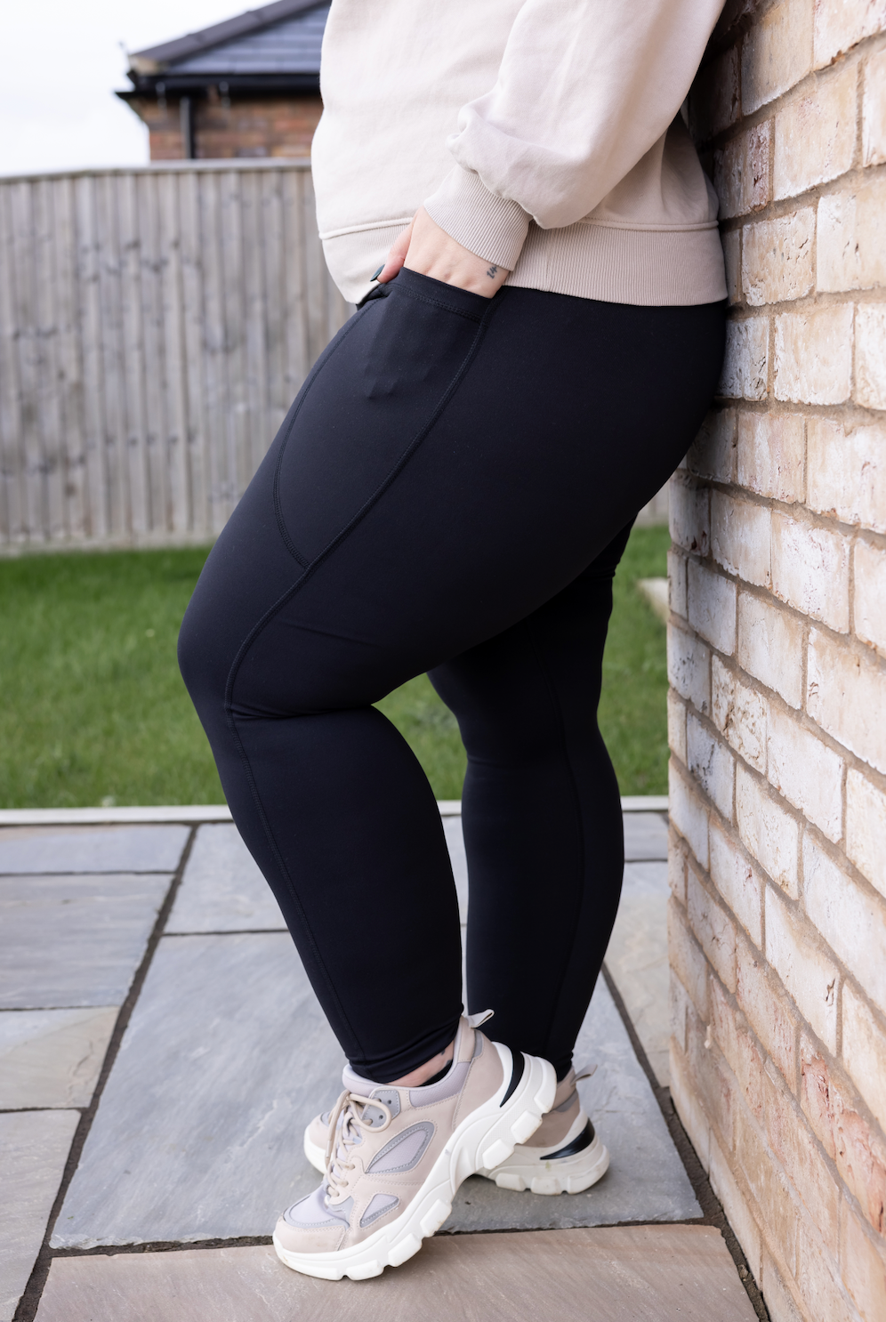 Body Sculpt Black 2 Pocket Full Leggings - Love Lissie
